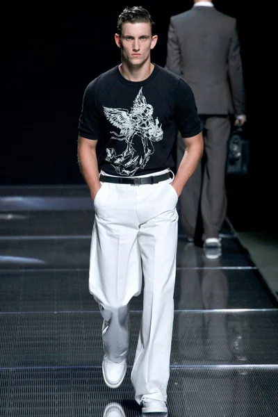 Look 9
